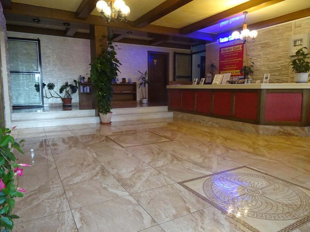 Hotel apartamentowy Alte Innbruecke-24std-self-check In-haustiere Willkommen