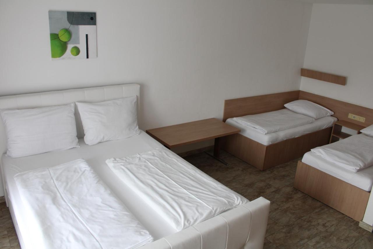 Hotel apartamentowy Alte Innbruecke-24std-self-check In-haustiere Willkommen Neuhaus am Inn