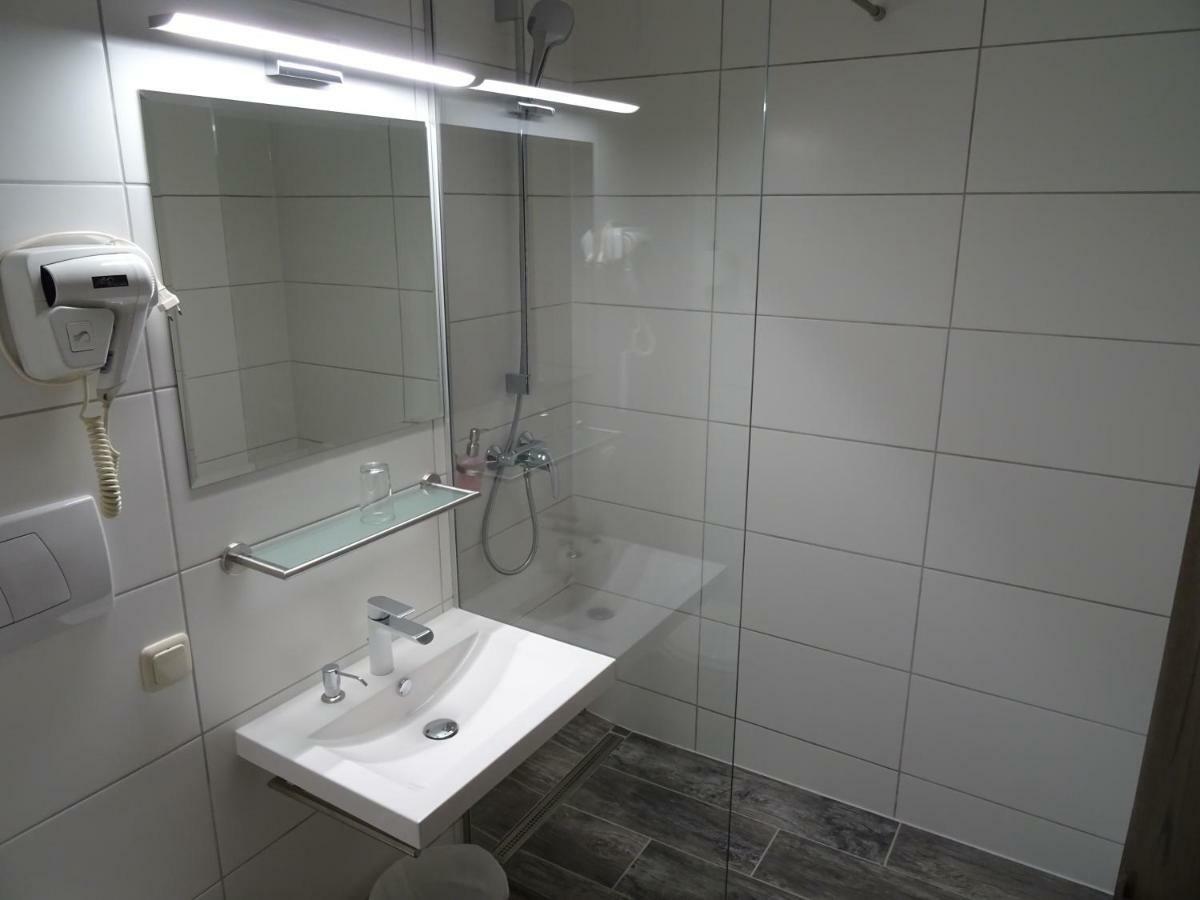 Hotel apartamentowy Alte Innbruecke-24std-self-check In-haustiere Willkommen